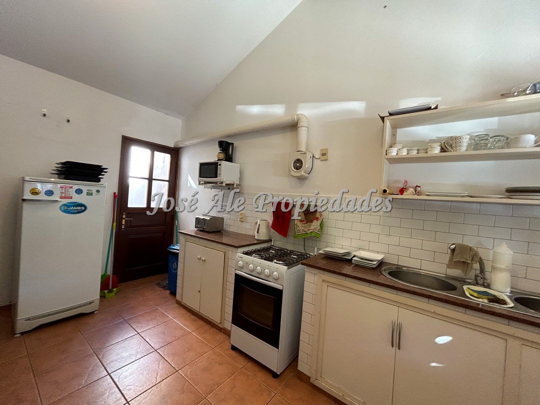 Imagen 6 de Hermoso hotel céntrico ubicado sobre avenida principal a 2 cuadras del Puerto Comercial y a 1 de la Terminal de Ómnibus.