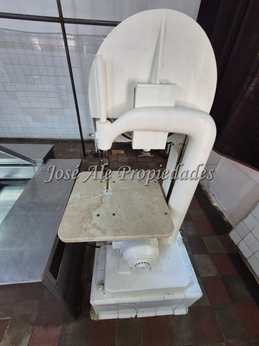 Imagen 5 de Llave de local de Carnicería, ubicada a metros de Av Principal Gral Flores, Colonia.