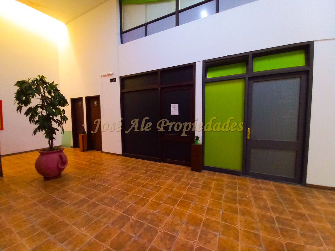 Imagen 5 de Local comercial en Galerías América en pleno centro de la ciudad de Colonia del Sacramento