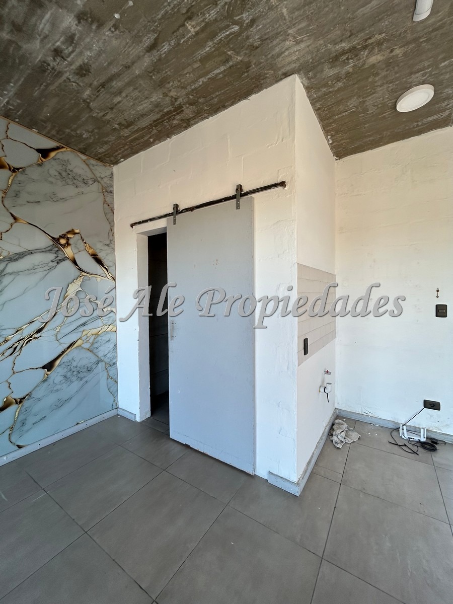 Imagen 8 de EN ALQUILER Local comercial frente a Plaza Nimo, junto al Super Magico, sobre Av F. J. Carballo, en el General, Colonia. Complejo Grido Q! Mapfre