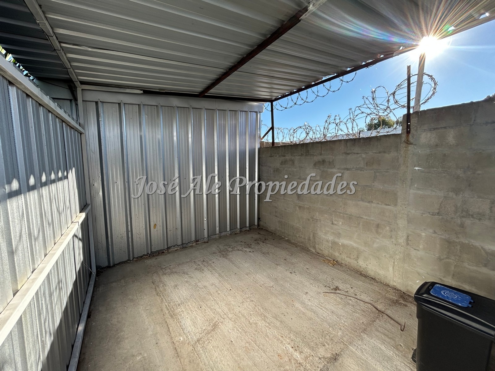 Imagen 7 de EN ALQUILER Local comercial frente a plaza Nimo, junto al Super Magico, sobre Av F. J. Carballo, en el General, Colonia. Complejo Grido Q! Mapfre