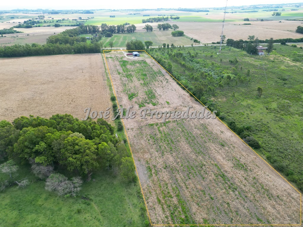 Imagen 2 de Campo de 5 HA ubicado sobre ruta 21, a 10 km del centro de la ciudad de Colonia.