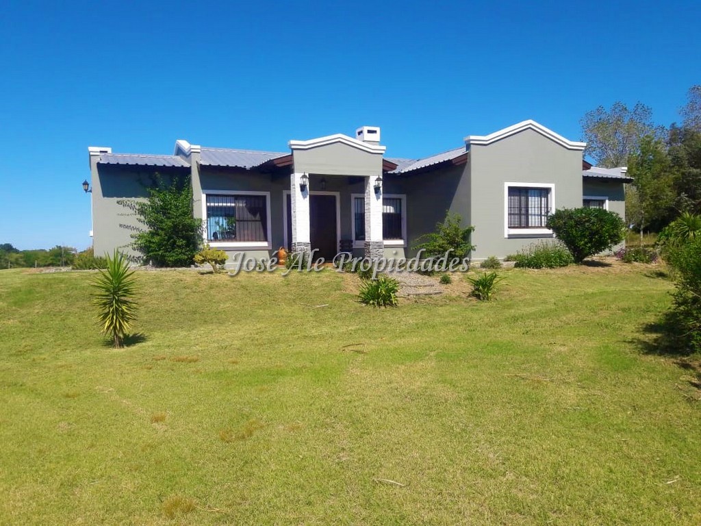 Imagen 1 de Chacra - Campo agrícola en venta de 10 HA de fácil acceso buen camino, a 1,5 km de ruta 50 asfaltada.