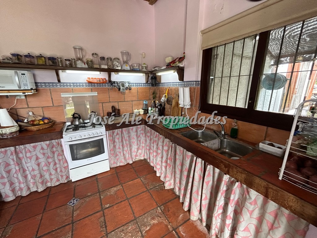 Imagen 5 de Chacra ubicada sobre Ruta 1 vieja a 15 minutos del centro de Colonia.