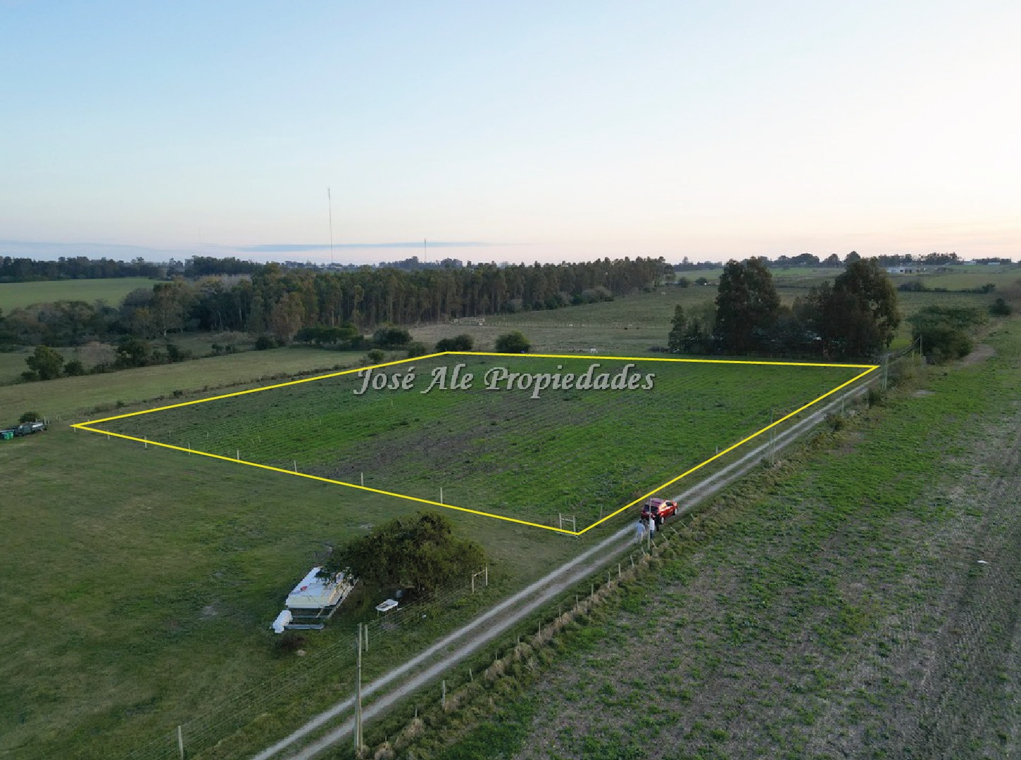 Imagen 6 de Chacra de 1 Ha por Ruta 21 a tan solo 4 km del supermercado El Dorado, Colonia del Sacramento.