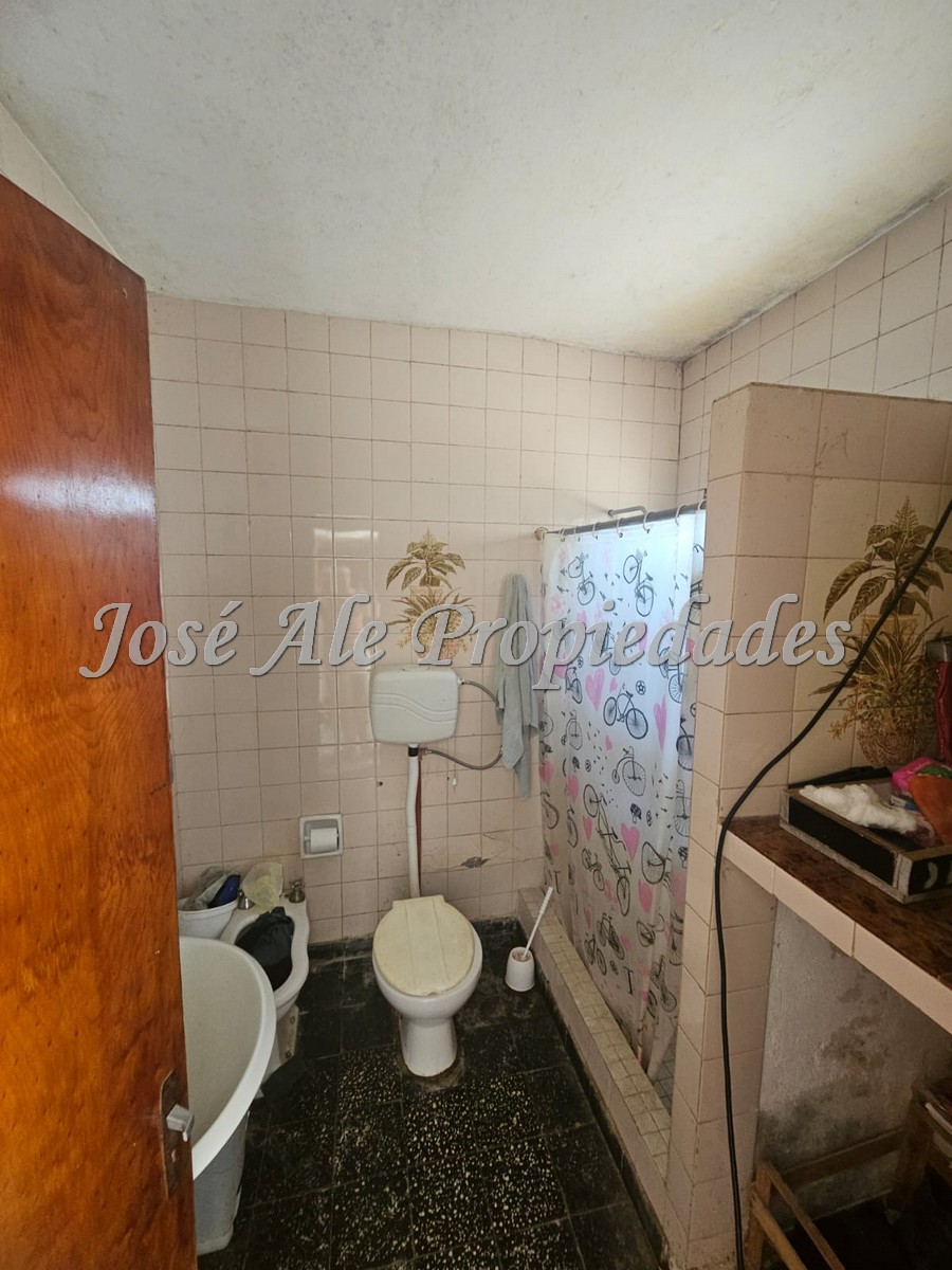 Imagen 8 de Chacra ubicada en Riachuelo a metros de la Ruta nº1 con 2 construcciones y 7092m2 de terreno, Colonia.