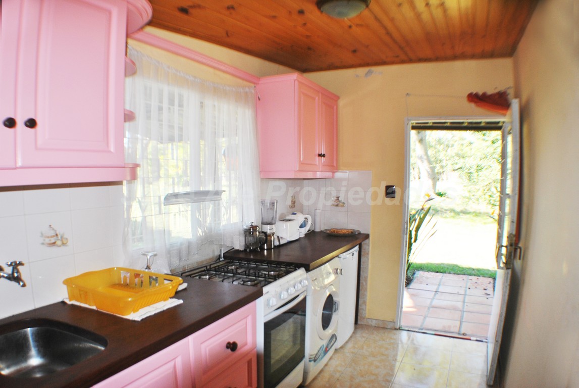 Imagen 6 de Se trata de 5 has a minutos del centro de Colonia, dispone de dos propiedades.