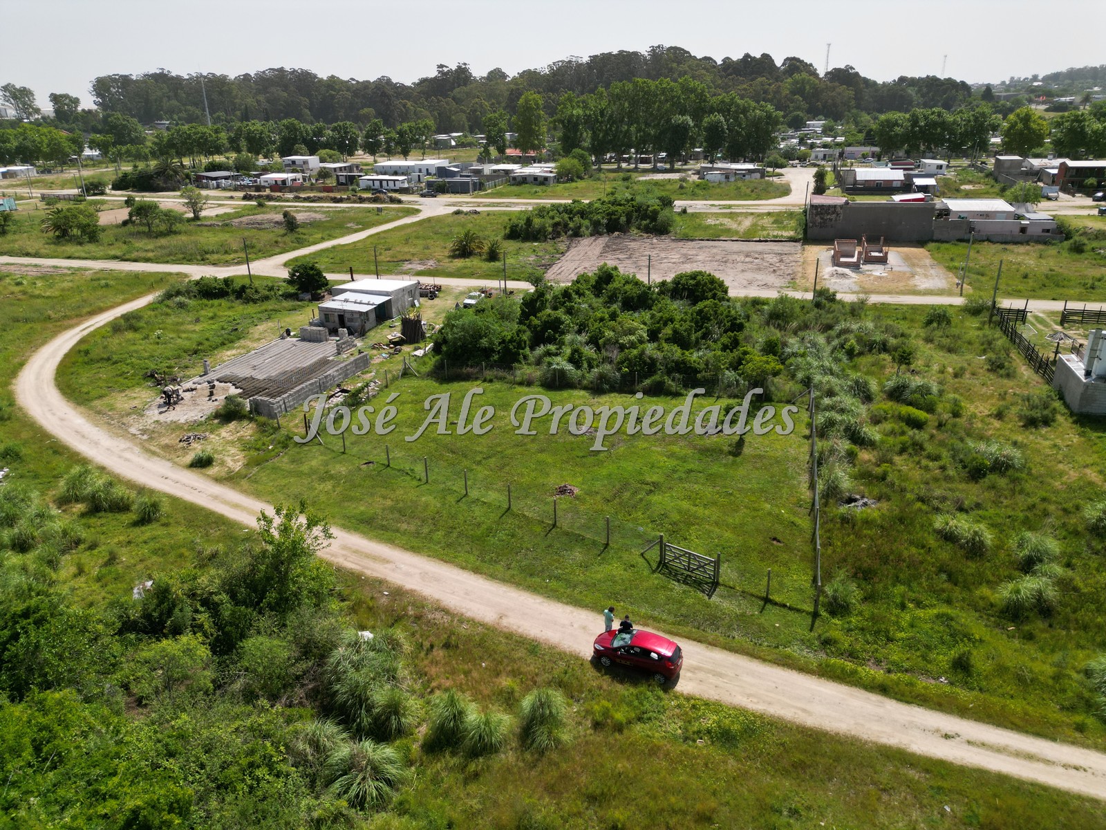 Imagen 10 de EN VENTA: Terreno ubicado en zona estratégica, próximo a playa Ferrando, Ruta N°1 y centro de la ciudad de Colonia del Sacramento.