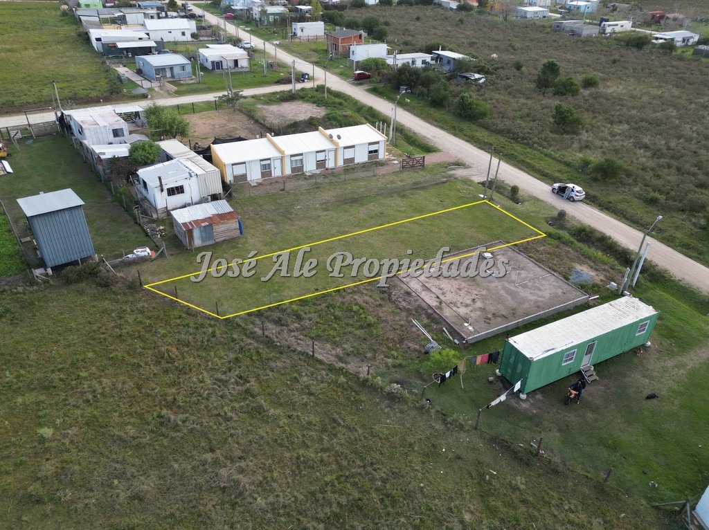Imagen 2 de Terreno ubicado en Fraccionamiento Futuro a pocas cuadras del Super Mágico, ideal para edificar tu primer casa o para construir apartamentos para obtener renta.