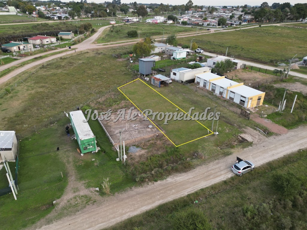 Imagen 3 de Terreno ubicado en Fraccionamiento Futuro a pocas cuadras del Super Mágico, ideal para edificar tu primer casa o para construir apartamentos para obtener renta.
