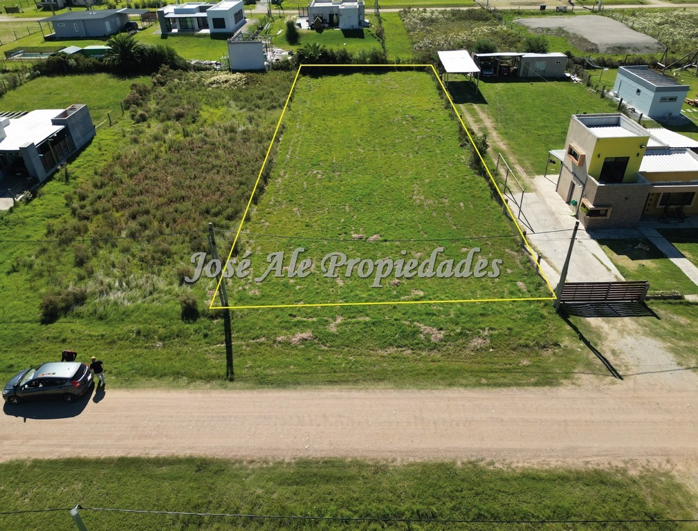 Imagen 2 de Terreno alto y parejo, de 1145m2 ubicado en una zona muy linda, Próximo a la Plaza de Toros de Colonia del Sacramento.