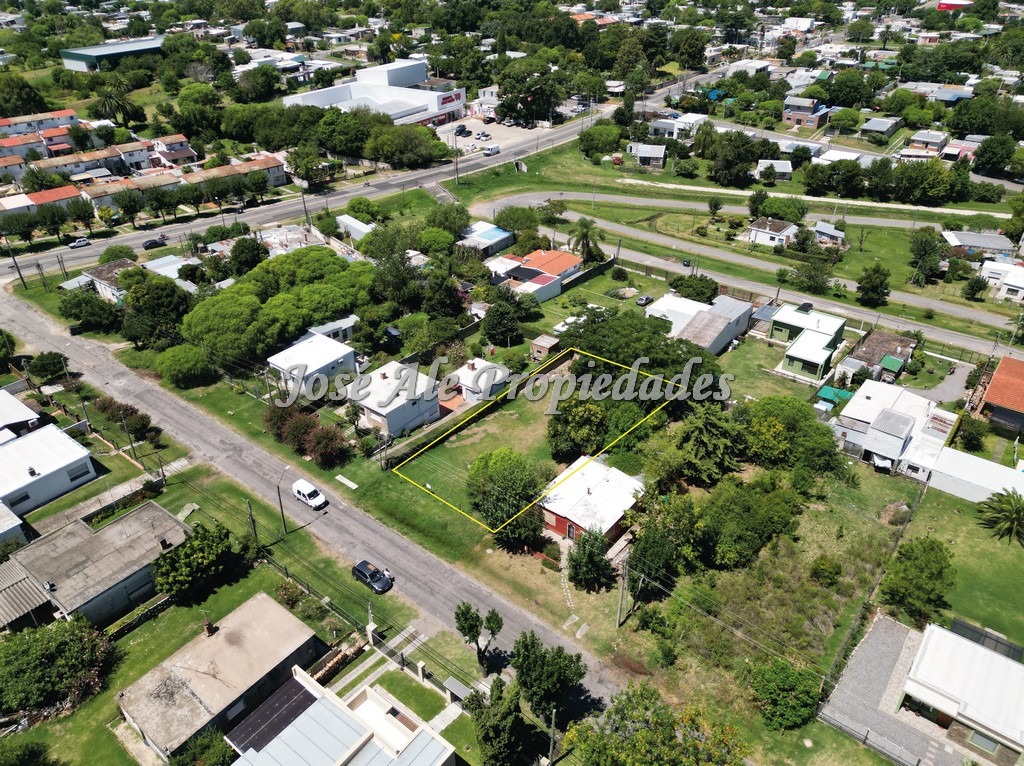 Imagen 1 de Terreno ubicado en el Real de San Carlos sobre calle Eduardo Fabini, Colonia del Sacramento.