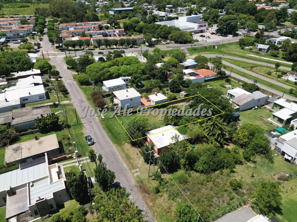 Imagen 2 de Terreno ubicado en el Real de San Carlos sobre calle Eduardo Fabini, Colonia del Sacramento.