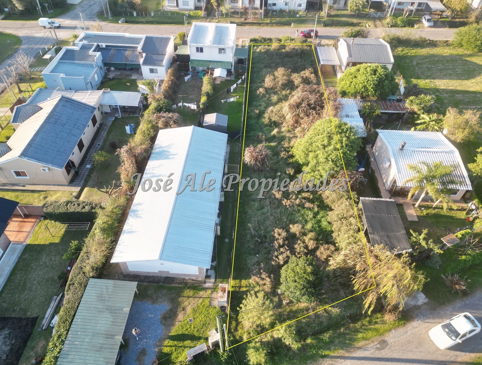 Imagen 2 de Terreno ubicado en el Real de San Carlos con salida a 2 calles, a pocas cuadras de la Plaza de Toros, Colonia.