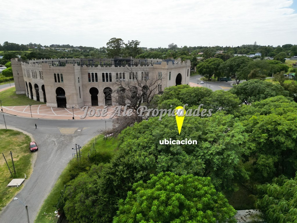 Imagen 3 de Terreno de 933 m2 ubicado en frente a la renovada Plaza de Toros de Colonia del Sacramento. Ideal emprendimiento o desarrollo inmobiliario!