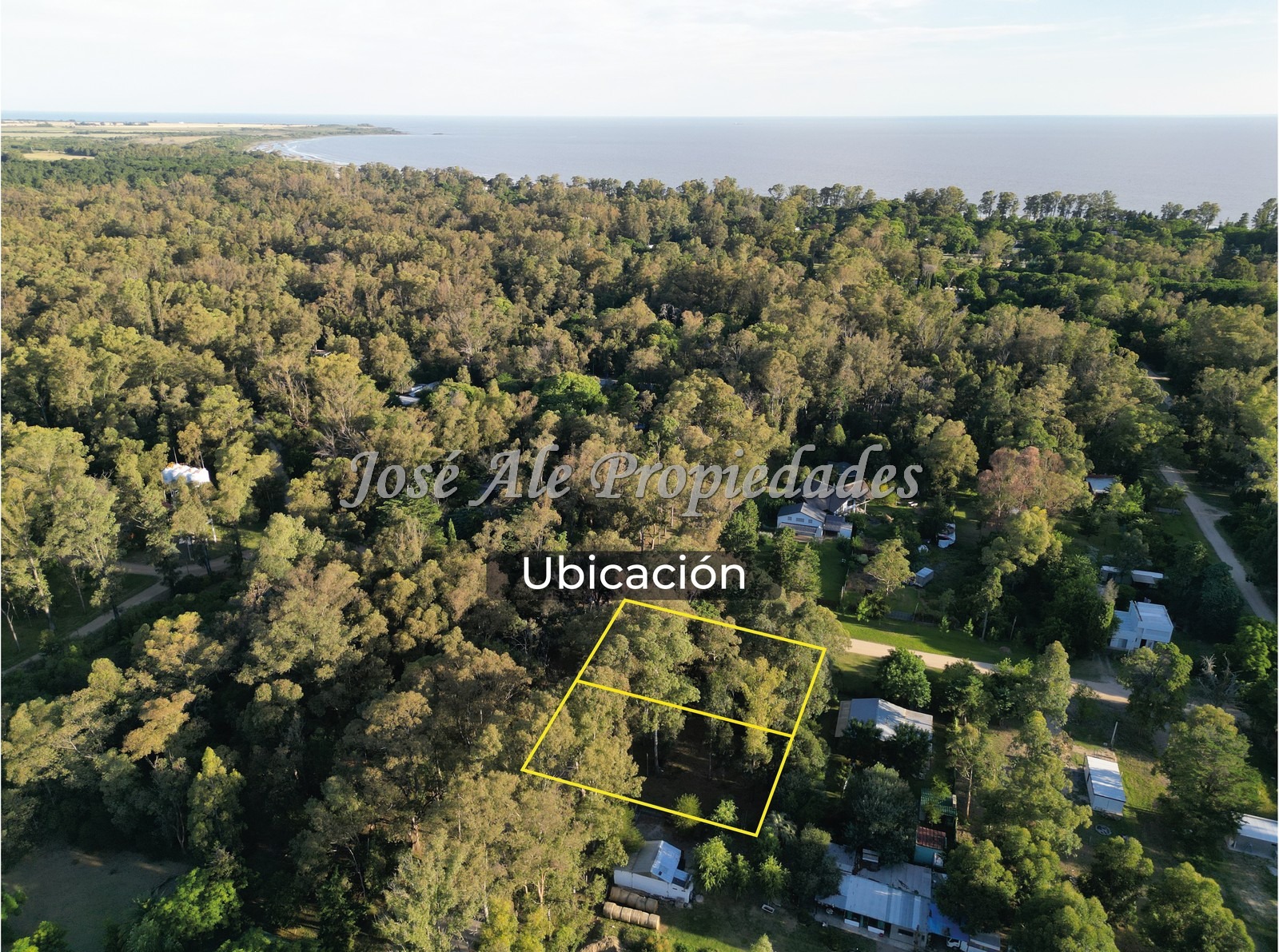 Imagen 5 de Se trata de 2 terrenos sobre Av. Principal a 9 cuadras de las hermosas playas del Balneario Santa Ana, Colonia.