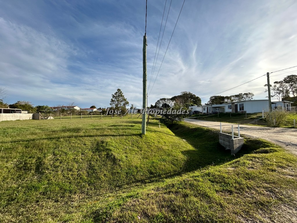 Imagen 9 de Terreno en esquina ubicado en fraccionamiento 3 pinos, sobre las calles Joaquín Artigas y Pantaleón Artigas.
