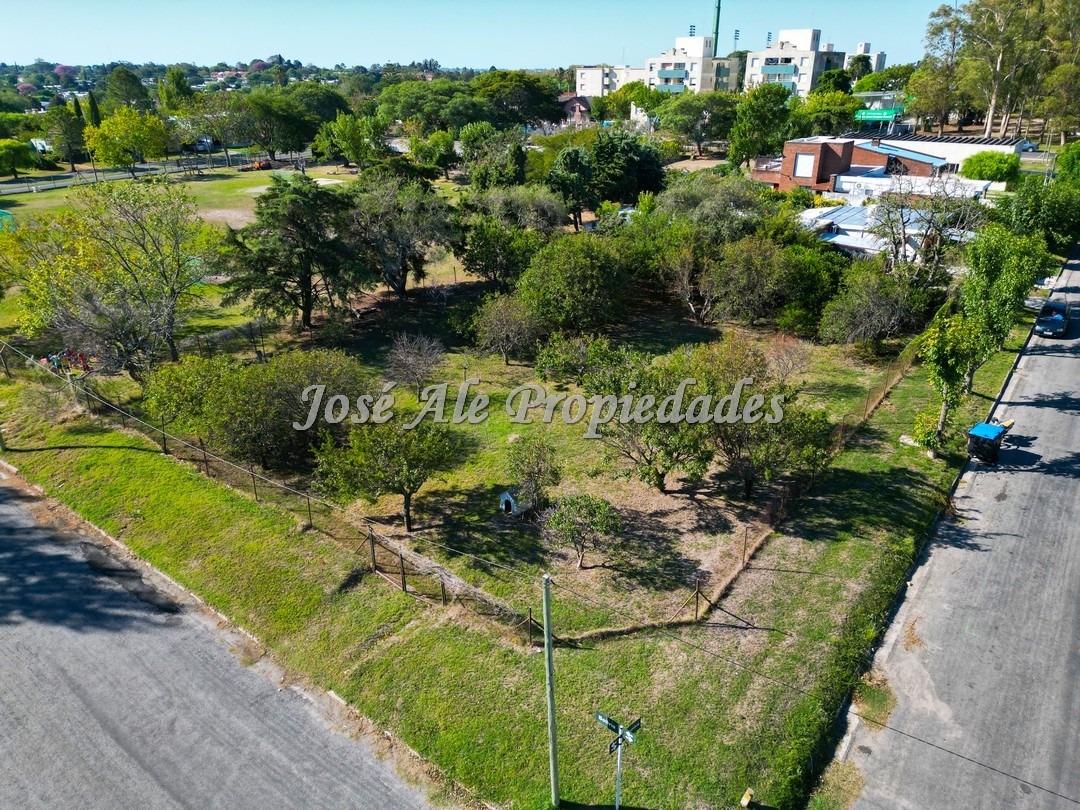 Imagen 8 de Importante esquina de 637 m2 de superficie, con frentes de 23 y 30 metros.