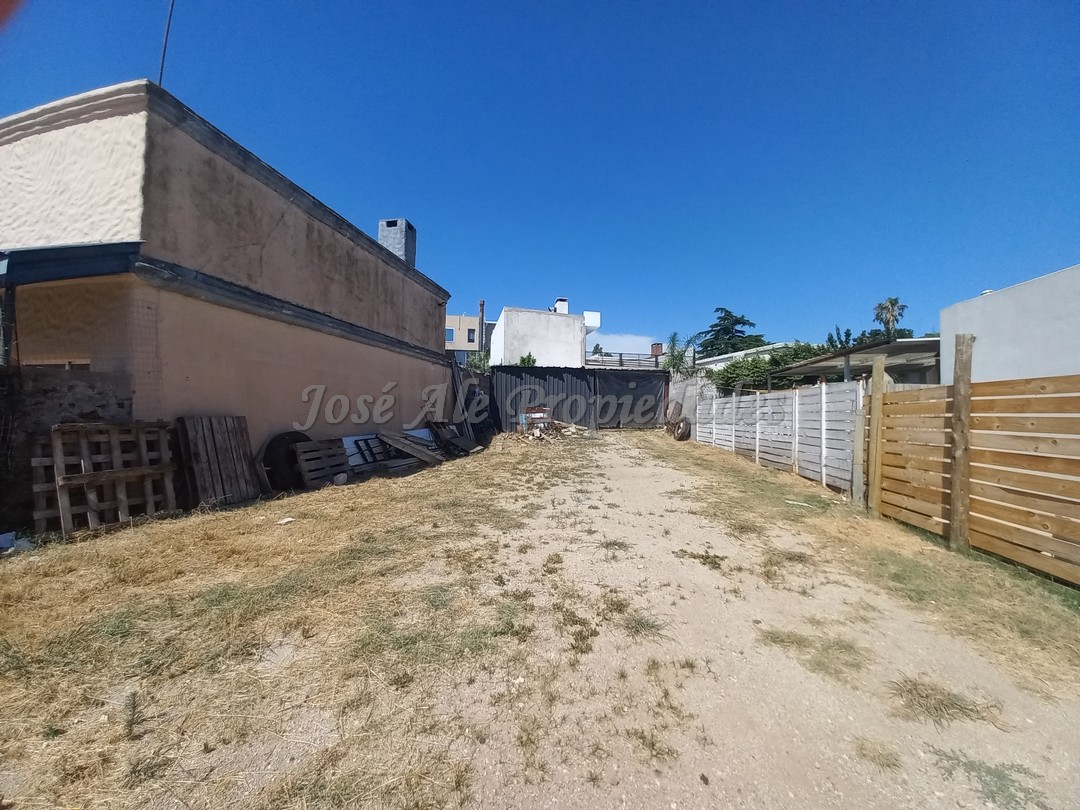 Imagen 1 de Terreno ubicado sobre la calle Villamajo en una hermosa zona de Colonia.