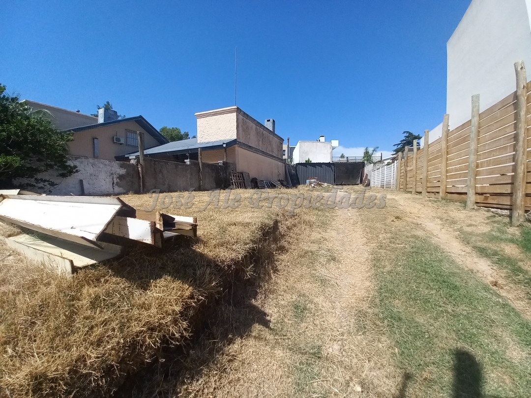 Imagen 2 de Terreno ubicado sobre la calle Villamajo en una hermosa zona de Colonia.