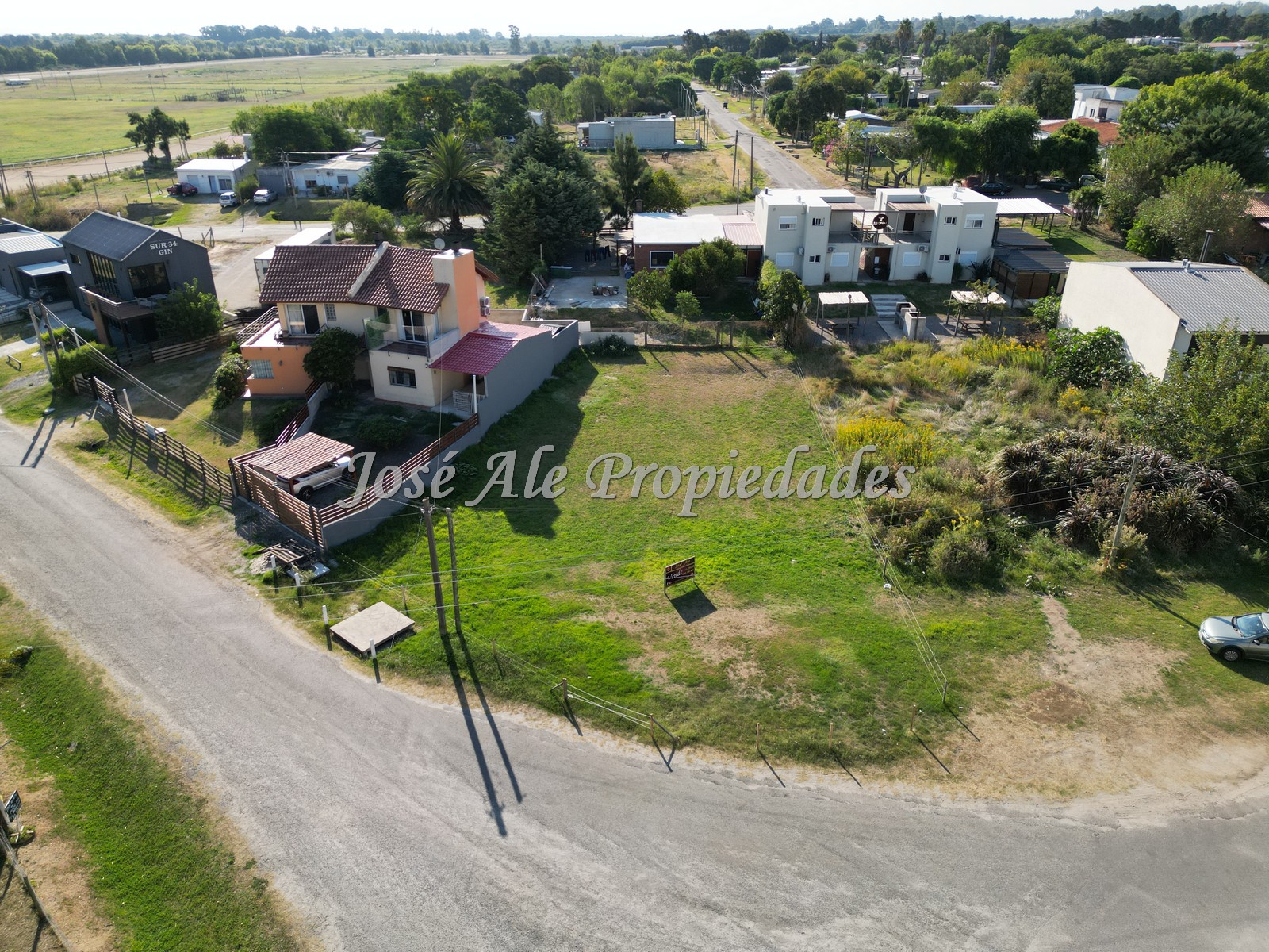 Imagen 5 de Terreno de 661m2 nivelado, ideal para invertir frente a la renovada Plaza de Toros de Colonia del Sacramento.