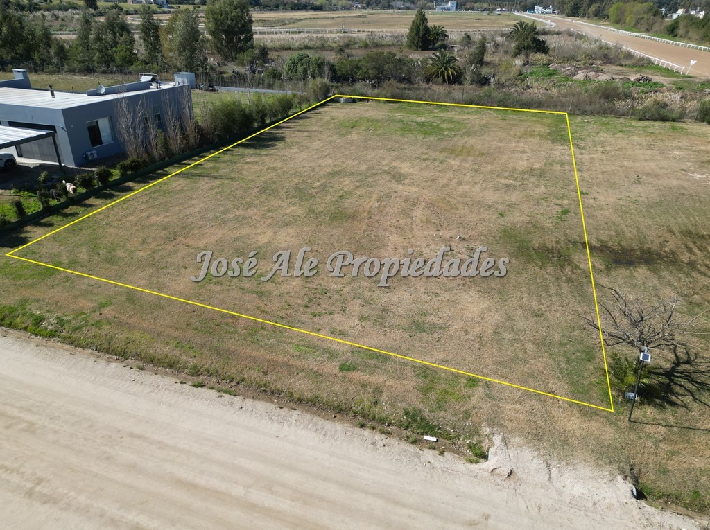Imagen 5 de EN VENTA Espectacular terreno ubicado en Barrio Privado Sheraton Golf, el mismo cuenta con 1500 m2.