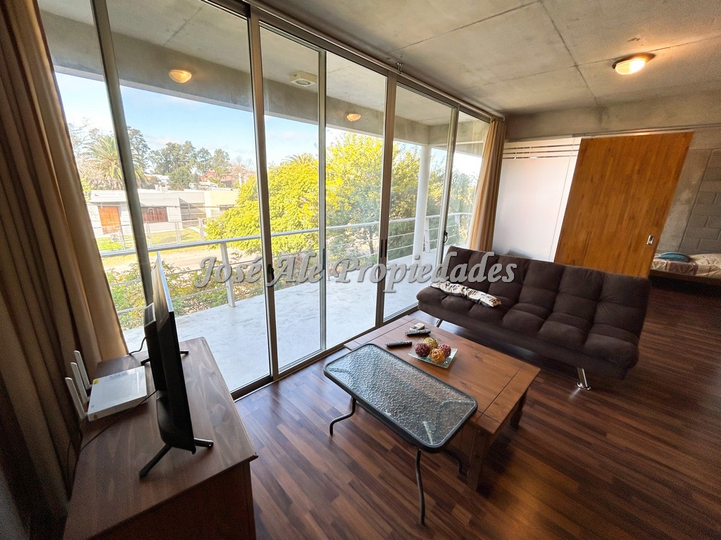 Imagen 3 de Departamento a pocas cuadras de Rambla Costanera y playas de Colonia del Sacramento.