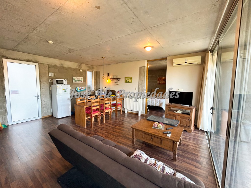 Imagen 4 de Departamento a pocas cuadras de Rambla Costanera y playas de Colonia del Sacramento.