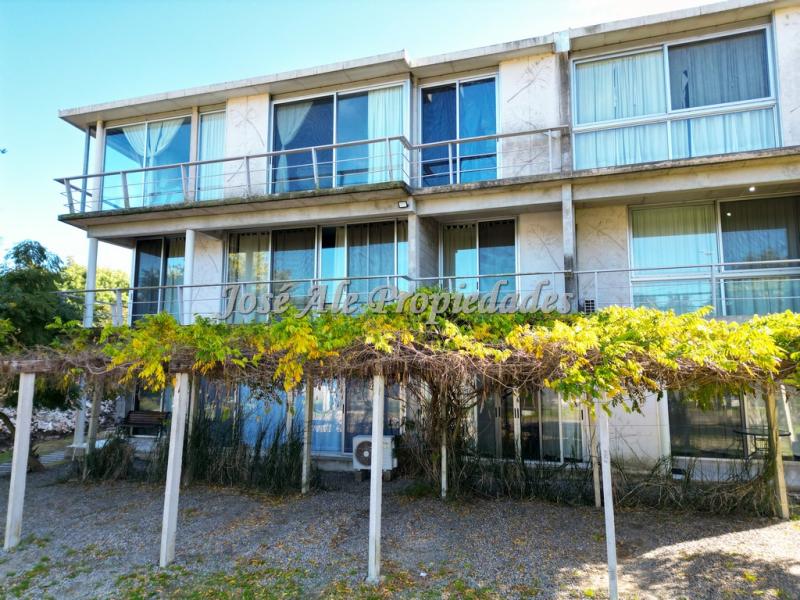 Departamento a pocas cuadras de Rambla Costanera y playas de Colonia del Sacramento.