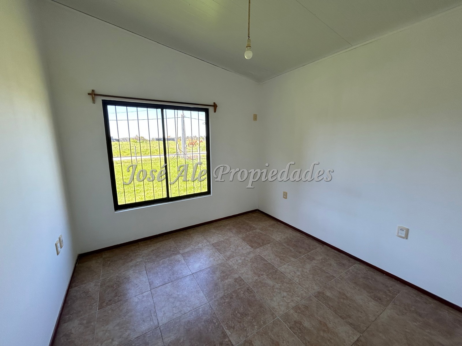 Imagen 4 de Propiedad ubicada en Laguna de los Patos a 3 km de Colonia del Sacramento. Y a solo minutos del centro.