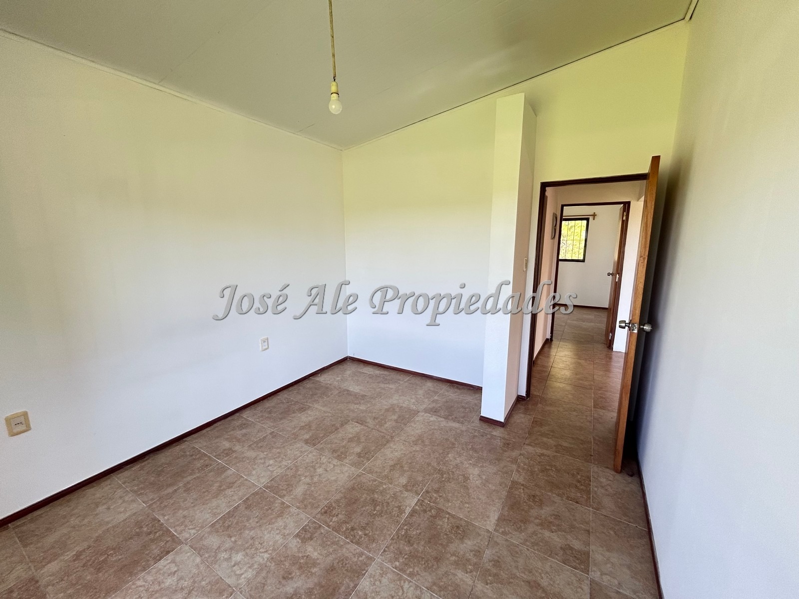 Imagen 5 de Propiedad ubicada en Laguna de los Patos a 3 km de Colonia del Sacramento. Y a solo minutos del centro.