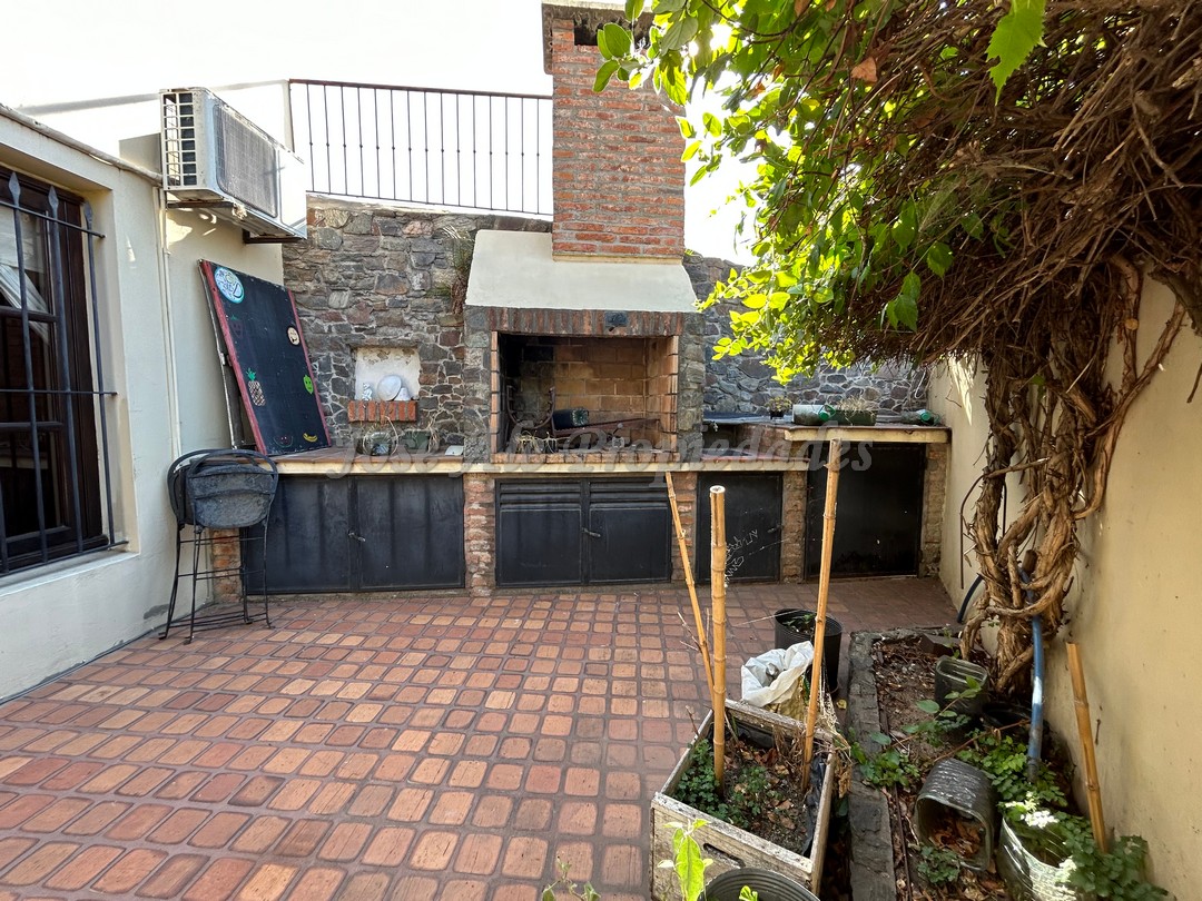 Imagen 7 de ATENCION! Destacada propiedad ubicada en el corazón del Barrio Histórico con increíble vista a la bahía de Colonia