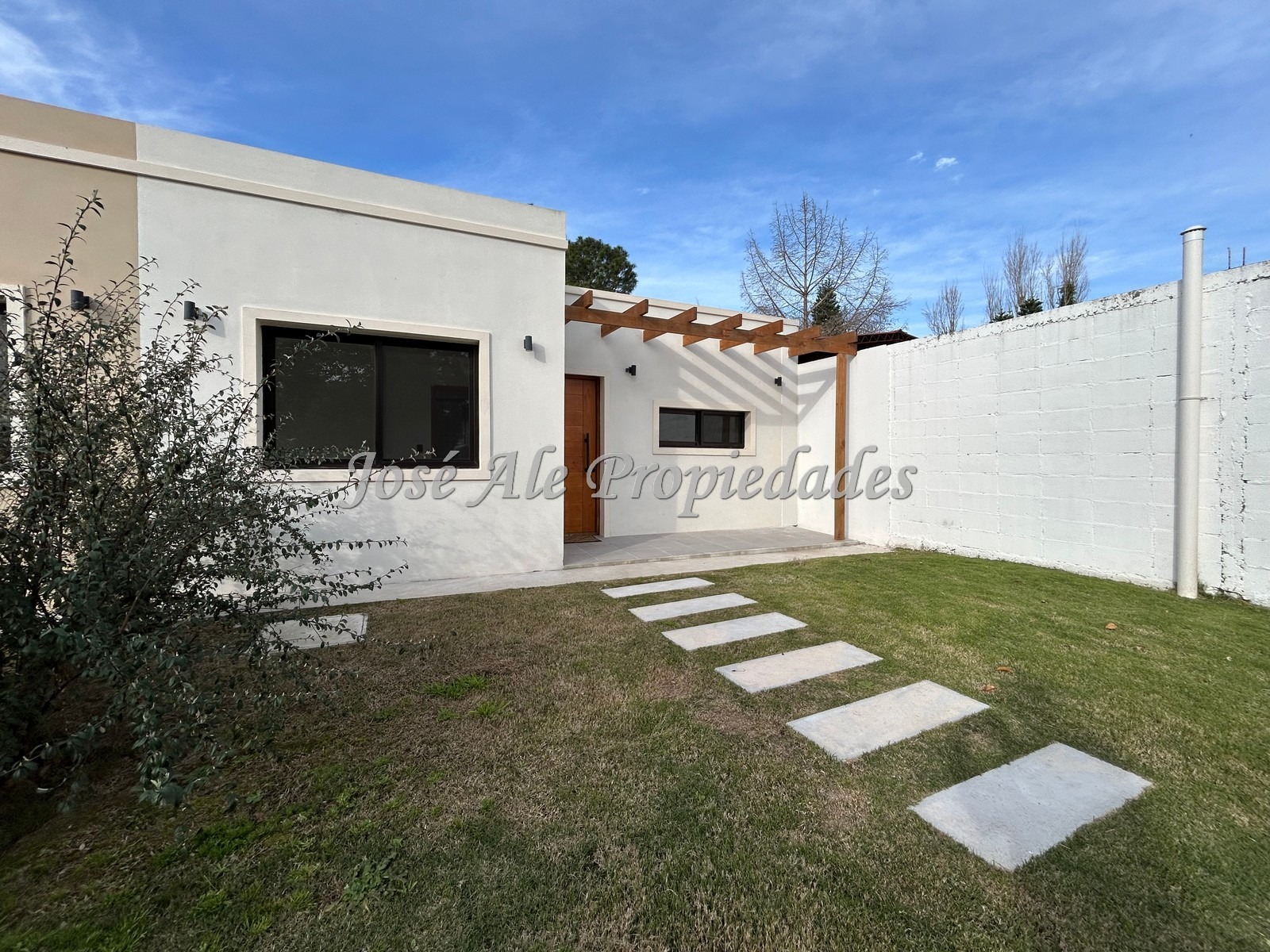 Imagen 2 de Propiedad de 2 dormitorios a estrenar ubicada en el Real de San Carlos, Colonia.