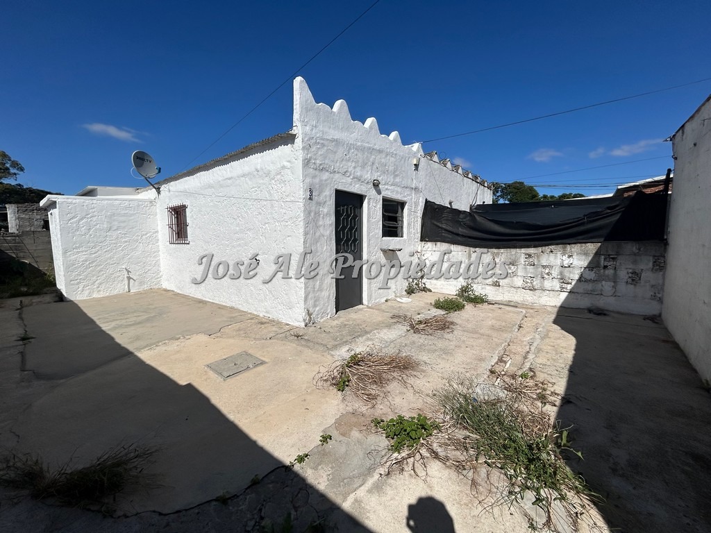 Imagen 1 de Casa de 1 dormitorio, ubicada en el Real de San Carlos, Colonia.