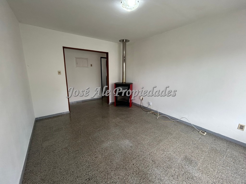 Imagen 3 de Vivienda ubicada en el Real de San Carlos, a 2 cuadras de la Rambla Costanera y playas de Colonia.
