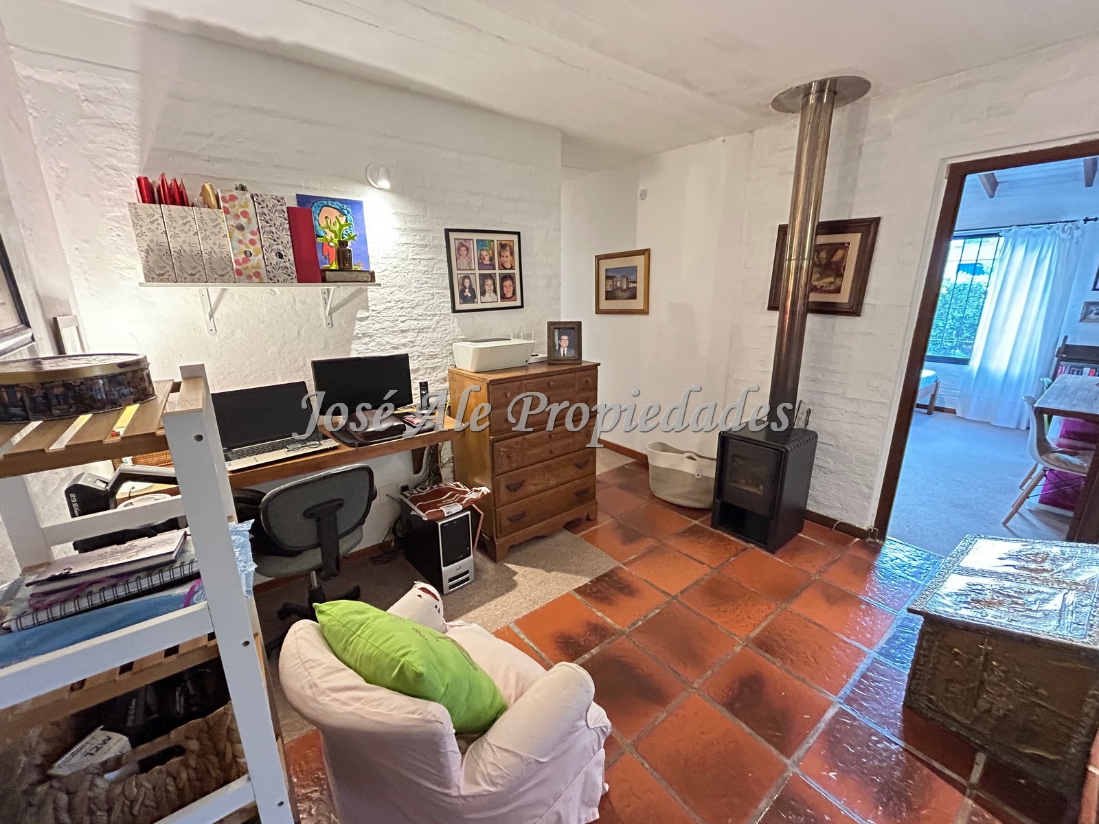 Imagen 7 de Hermosa propiedad de 3 dormitorios, a tan solo 3 cuadras de la Rambla y Playas de Colonia.