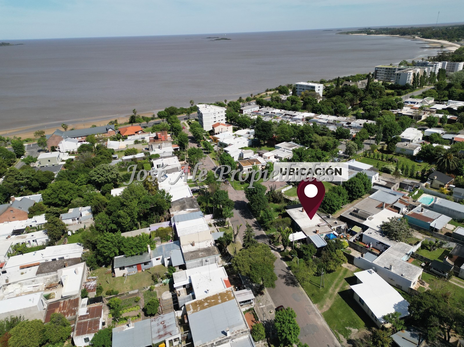 Imagen 10 de Se trata de una casa sólida, de construcción tradicional, que posee ambientes confortables y amplios.