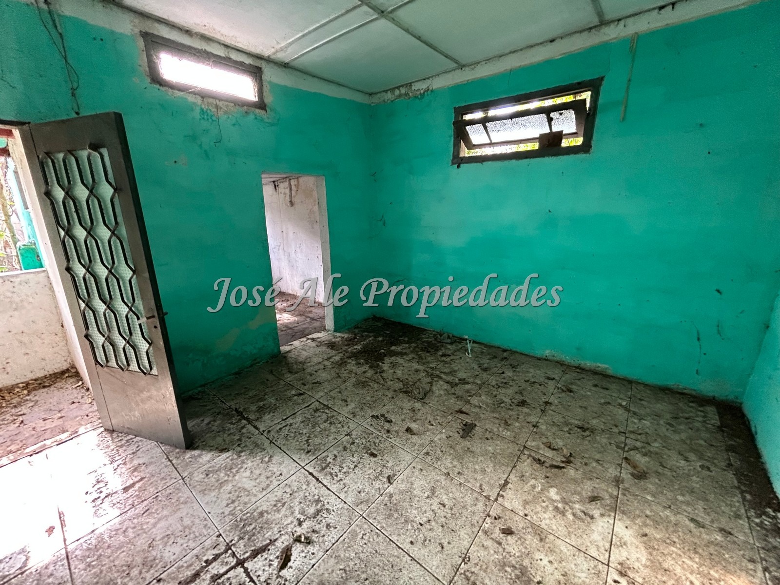 Imagen 6 de Casa de 2 dormitorios con galpón ubicada en el centro de Juan Lacaze, Colonia.