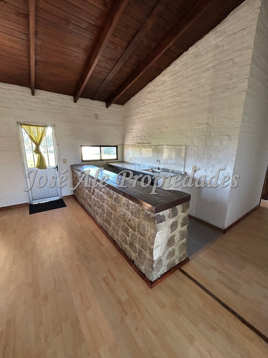 Imagen 3 de NUEVO PRECIO! Propiedad de 4 dormitorios ubicada en el Real de San Carlos, Colonia.