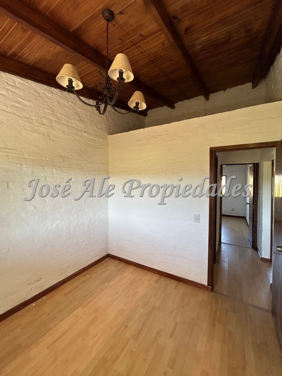 Imagen 5 de NUEVO PRECIO! Propiedad de 4 dormitorios ubicada en el Real de San Carlos, Colonia.