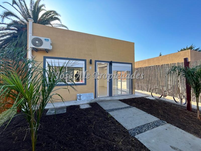 PROPIEDAD DE 2 DORMITORIOS CON PISCINA.