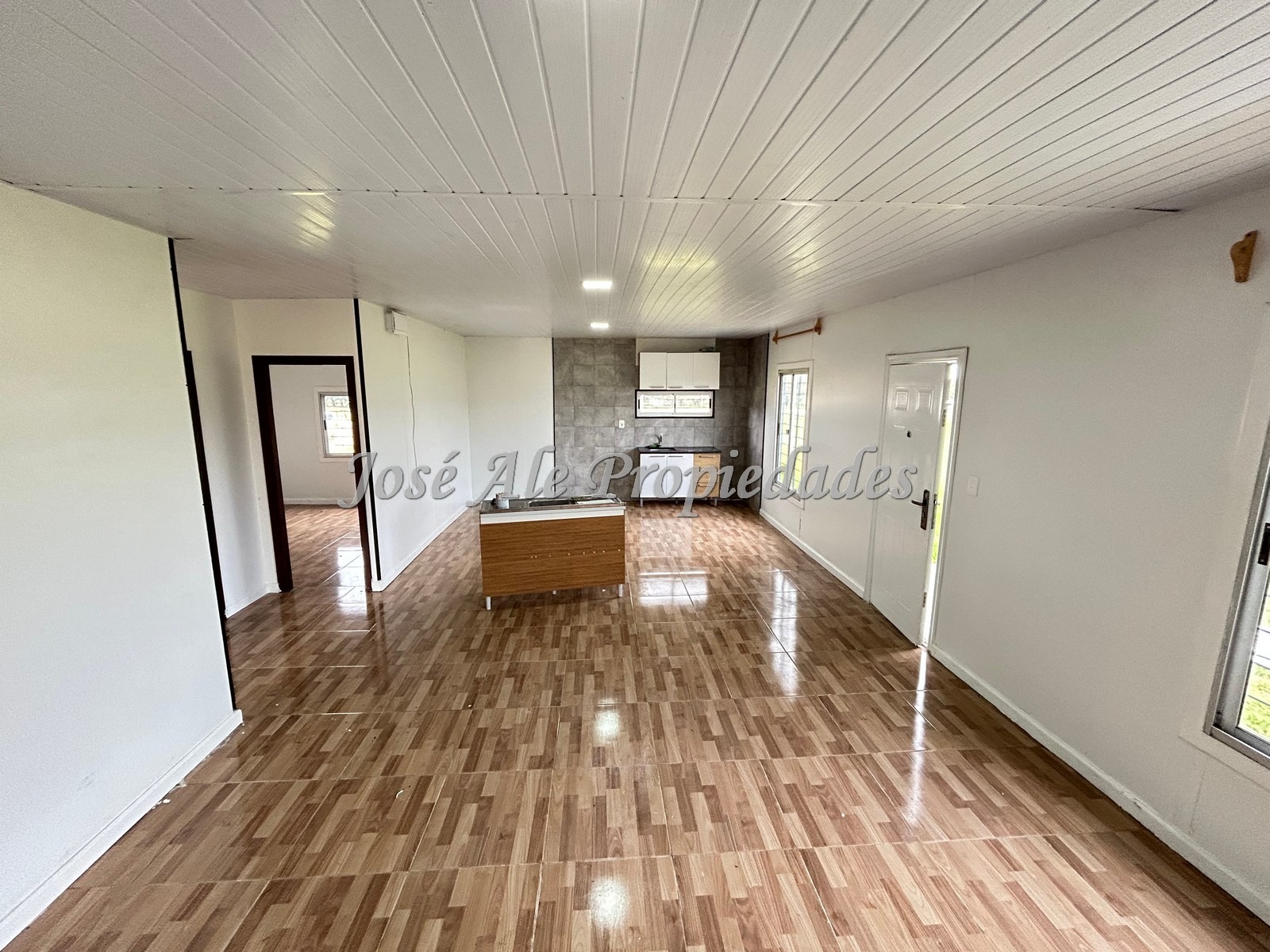 Imagen 3 de Casa ubicada en ruta 21 a tan solo 10 minutos del centro de la ciudad de Colonia del Sacramento.