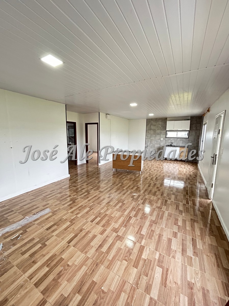 Imagen 6 de Casa ubicada en ruta 21 a tan solo 10 minutos del centro de la ciudad de Colonia del Sacramento.