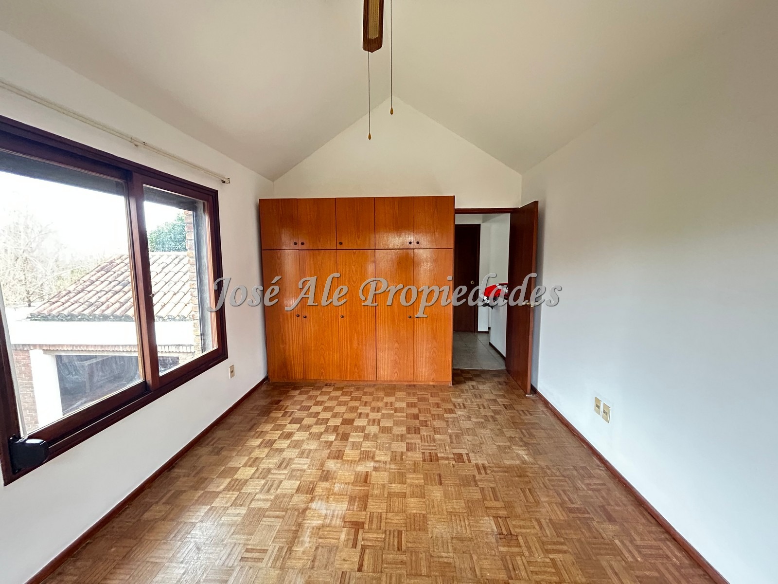 Imagen 9 de Importante propiedad de 176m2 ubicada a metros de la Rambla Costanera y playas de Colonia.