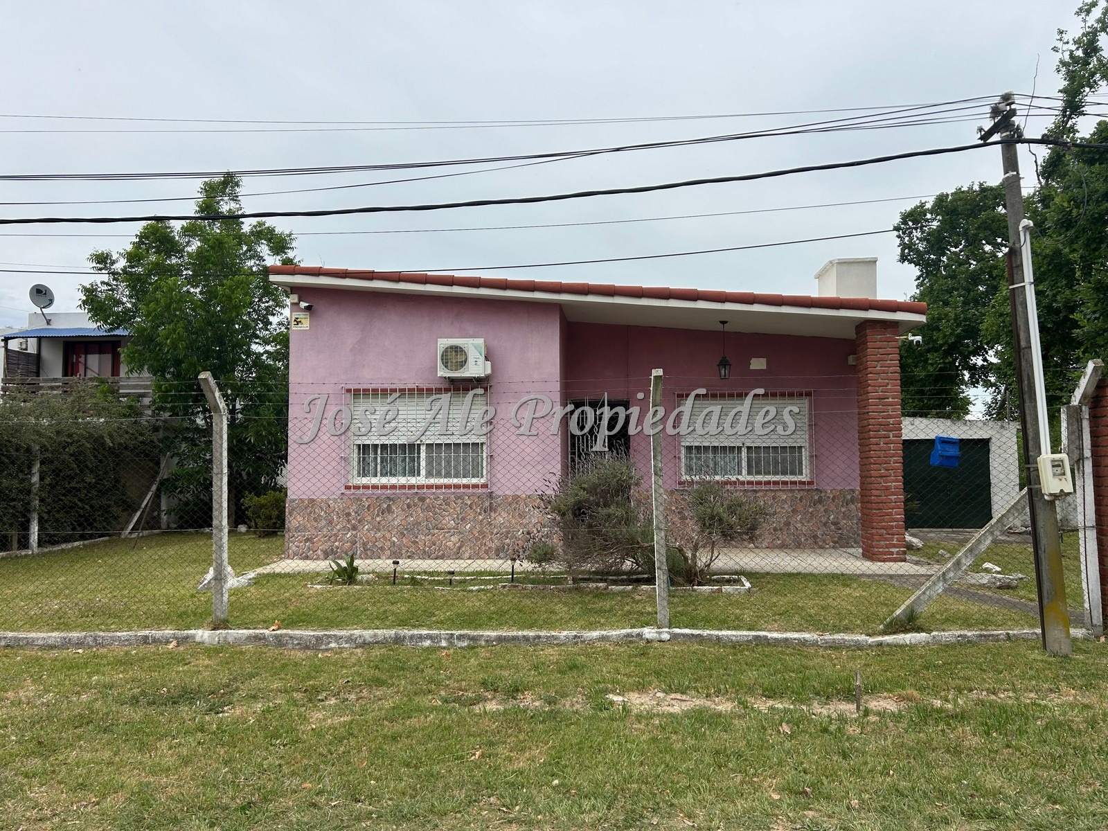 Imagen 2 de Propiedad de 2 dormitorios ubicada cerca de la playa de Ferrando, Colonia.