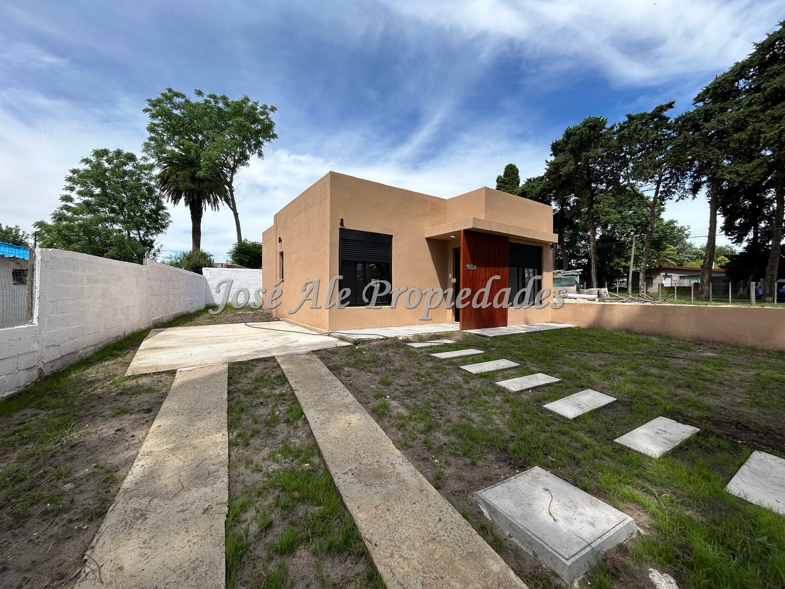 Imagen 2 de Casa de 2 dormitorios a estrenar a 3 cuadras de la Rambla y Playas de Colonia.