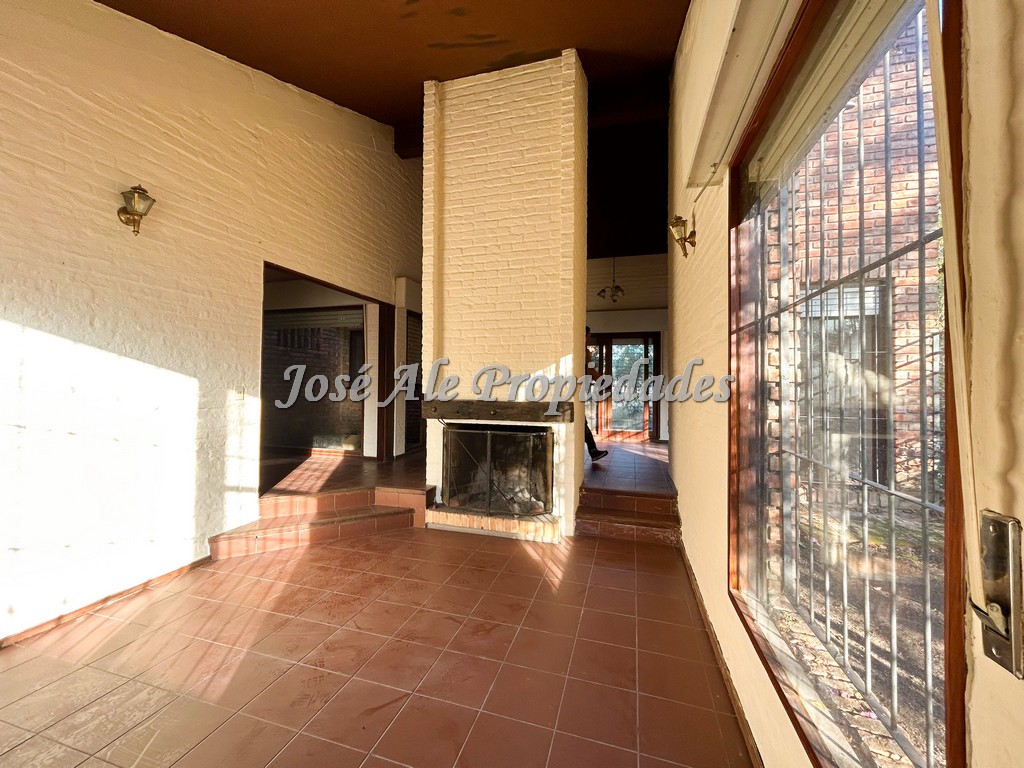 Imagen 5 de Bonita propiedad ubicada en zona Ferrando, Colonia del Sacramento próxima a todos los servicios.