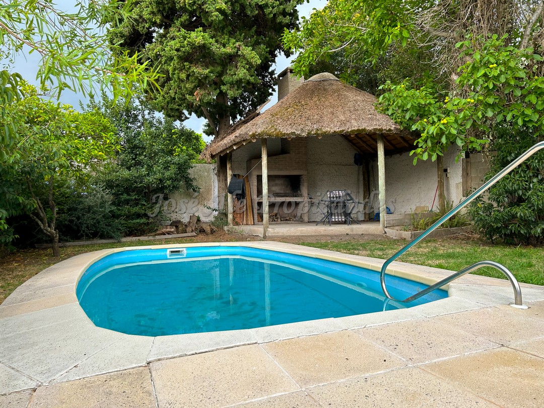 Imagen 10 de Excelente propiedad ubicada a metros de Rambla Costanera, estratégicamente ubicada a pasos del centro de la ciudad.