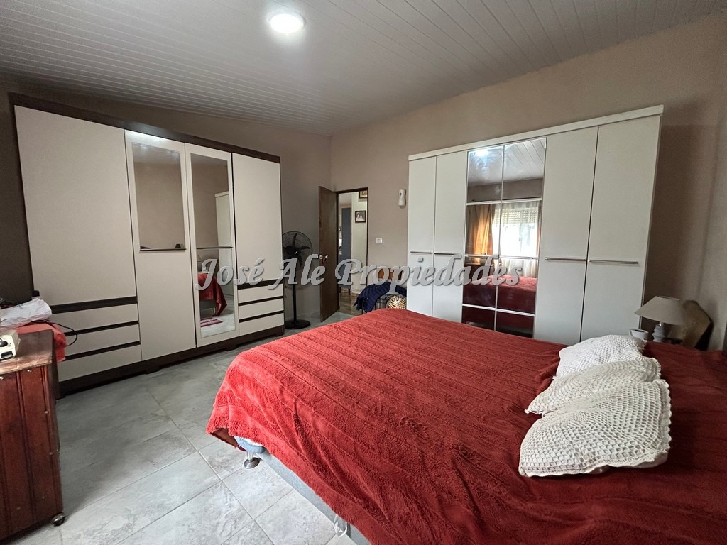 Imagen 6 de Impecable casa de 2 dormitorios, ubicada en el general con fácil acceso desde ruta 1.