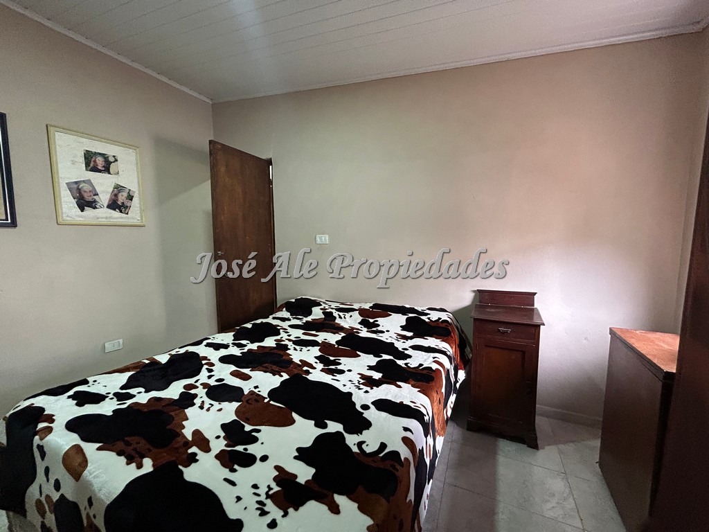 Imagen 7 de Impecable casa de 2 dormitorios, ubicada en el general con fácil acceso desde ruta 1.